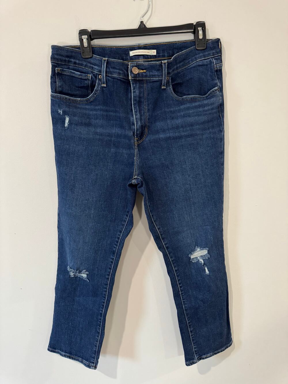 Levi’s 724 High Rise Straight Crop Jeans Size 32 – Light Distressing, EUC